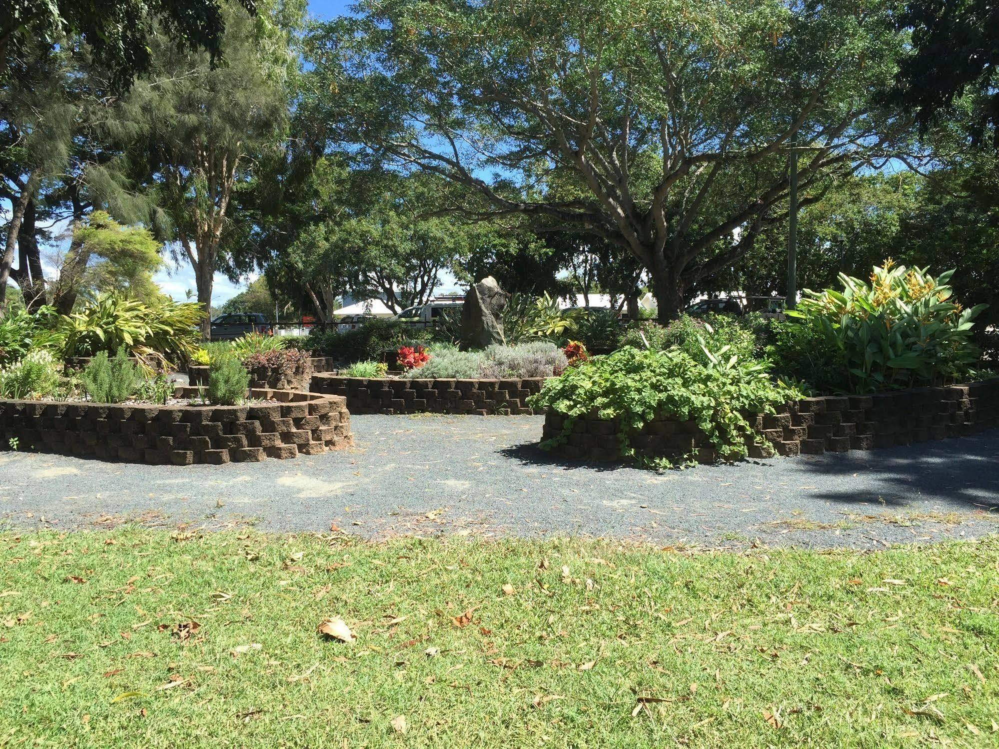 Beachside Boutique Motel Mackay Εξωτερικό φωτογραφία